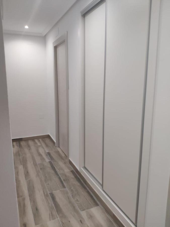 Piso Recien Reformado A Menos De 50M De La Playa Apartamento Torrevieja Exterior foto