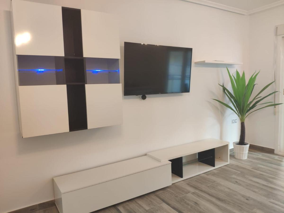Piso Recien Reformado A Menos De 50M De La Playa Apartamento Torrevieja Exterior foto